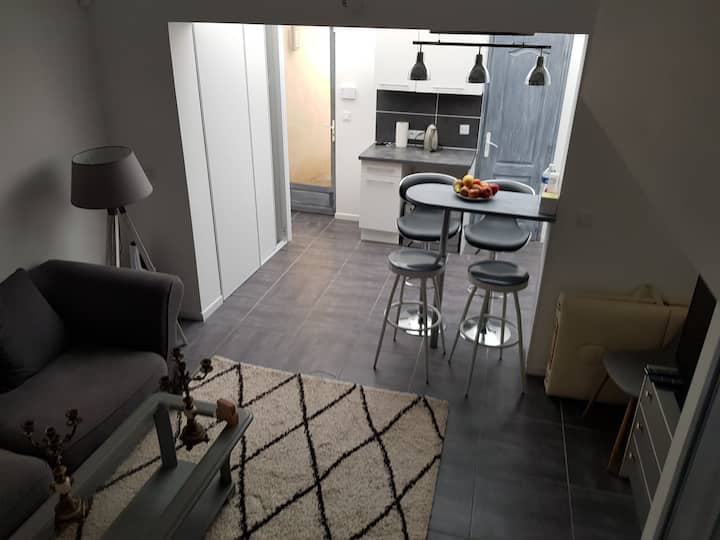 Jolie maison en duplex, moderne, nuance grise F2 - Amiens