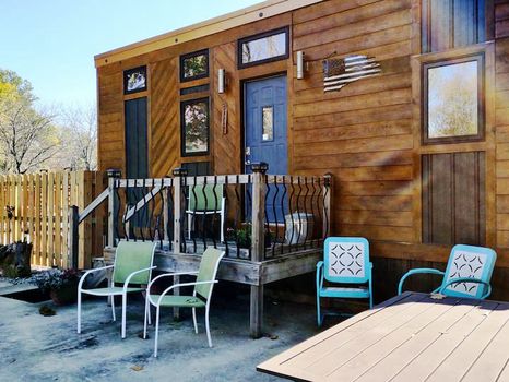 Kokomo Vacation Rentals & Airbnb COZYCOZY