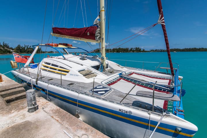 Ana Luna Catamaran, Unique Eve In Cozy Bays - Bermuda