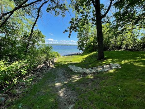 Brockville Vacation Home and Villa Rentals cozycozy