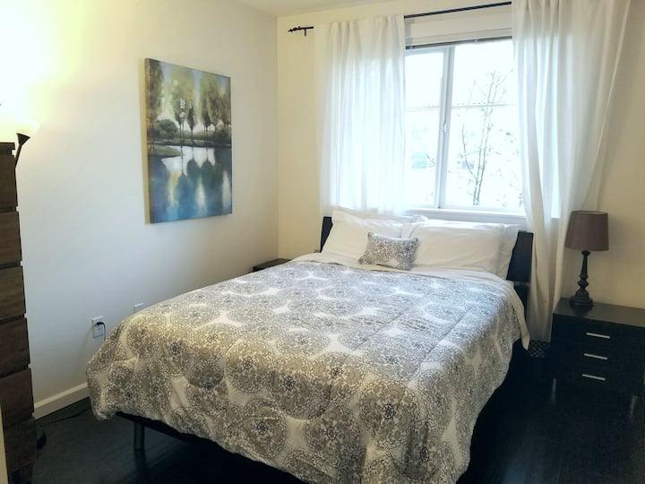 Quiet Comfort Oasis In The Heart Of Capitol Hill - Seattle, WA