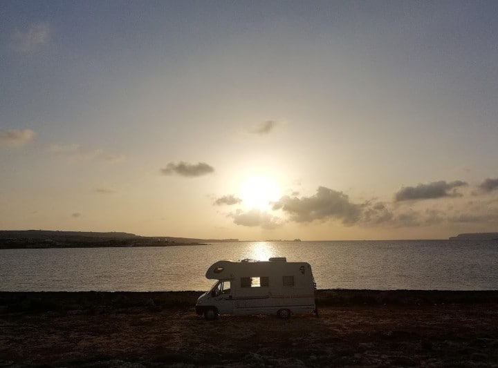THE ONLY RENTAL CAMPER ON d ISLAND. (Sunset tours) - Malte