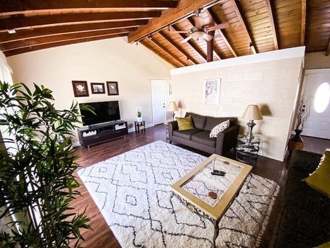 La Mirada Vacation Rentals & Airbnb COZYCOZY