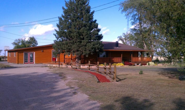 Prairie Pines Lodge - Kansas (State)
