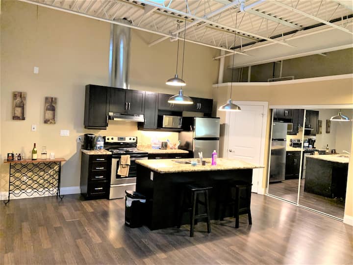Private and Quiet Downtown Kitchener Condo - Waterloo