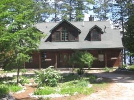 Muskallonge Lake State Park, Newberry airbnb, hotels and vacation rentals