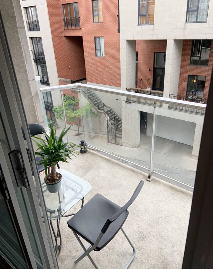 Gorgeous  Private Room in Large Apt - Plateau DT - Montreal (Canada)