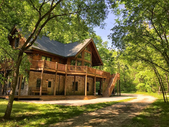 Cabin Vacation Home On 42 Acres 4 Beds/ 3.5 Baths - Indiana (State)