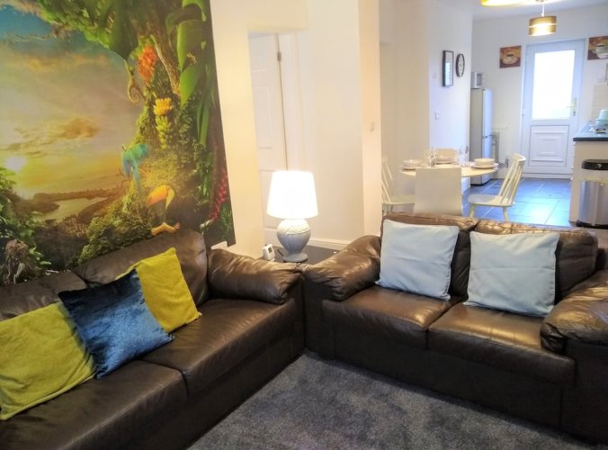 Modern Comfy 2-bedroom Flat In St Helens - Warrington