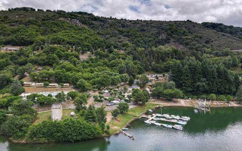 Hôtel 3 éToiles ∙ Camping Lac De Villefort - Lozère