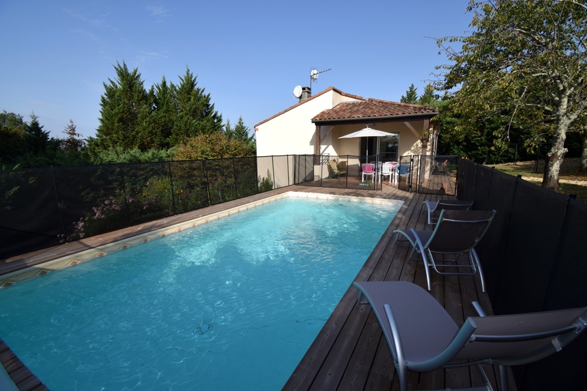 Maison de plain-pied, totalement rénovée, 3 chambres, piscine privée, à Villeneuve-sur-Lot, dans la Vallée du LotAbonnez-vous à la newsletter ! - Villeneuve-sur-Lot
