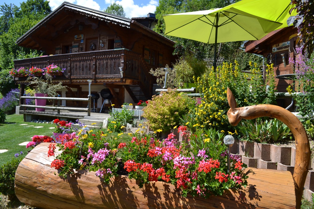 LE MAZOT  : Les Chalets de "poupée" à St Gervais les Bains en Haute-Savoie - Savoie