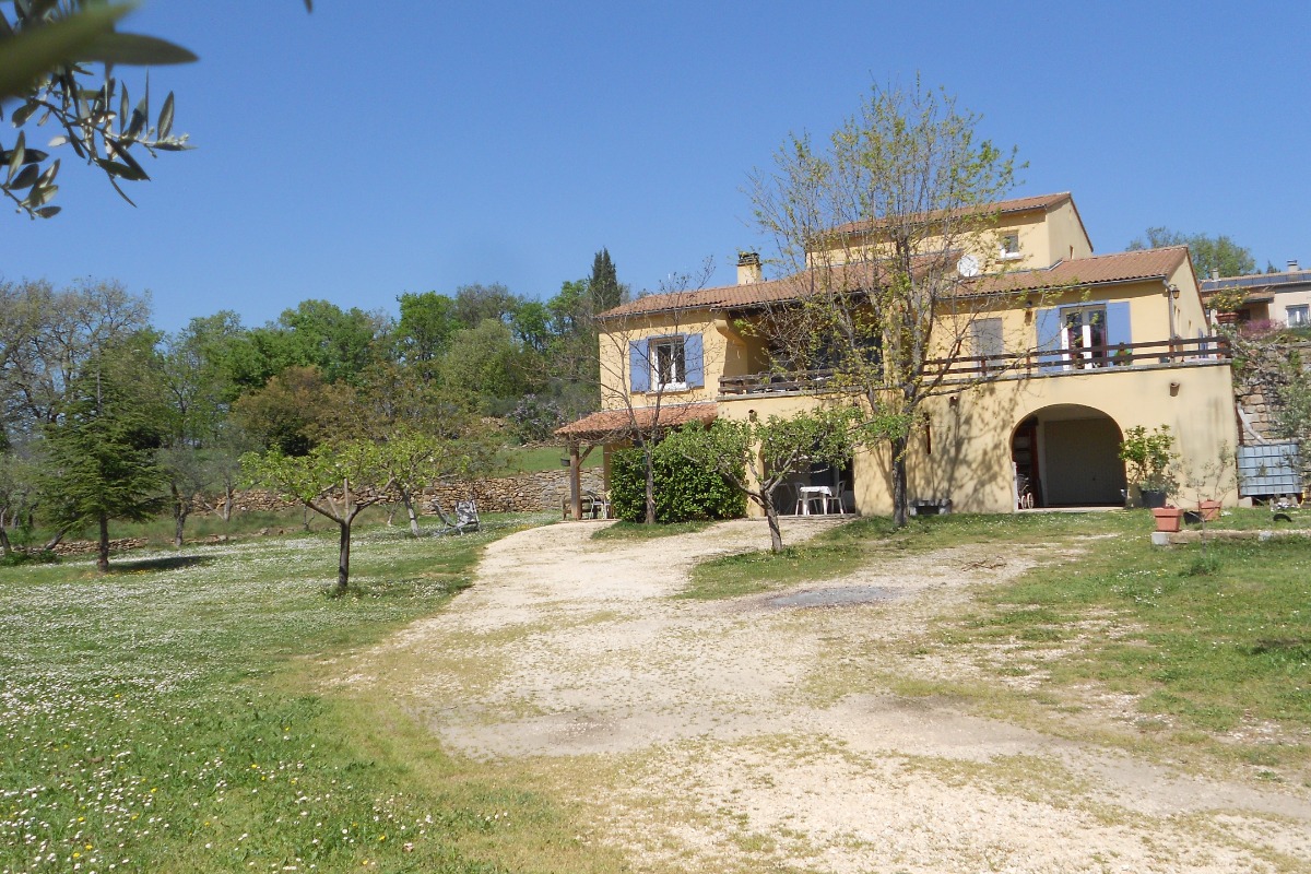 Les Jonquilles - Studio On The Ground Floor On Land Planted With Olive And Fruit Trees Of 2000 M2 - France