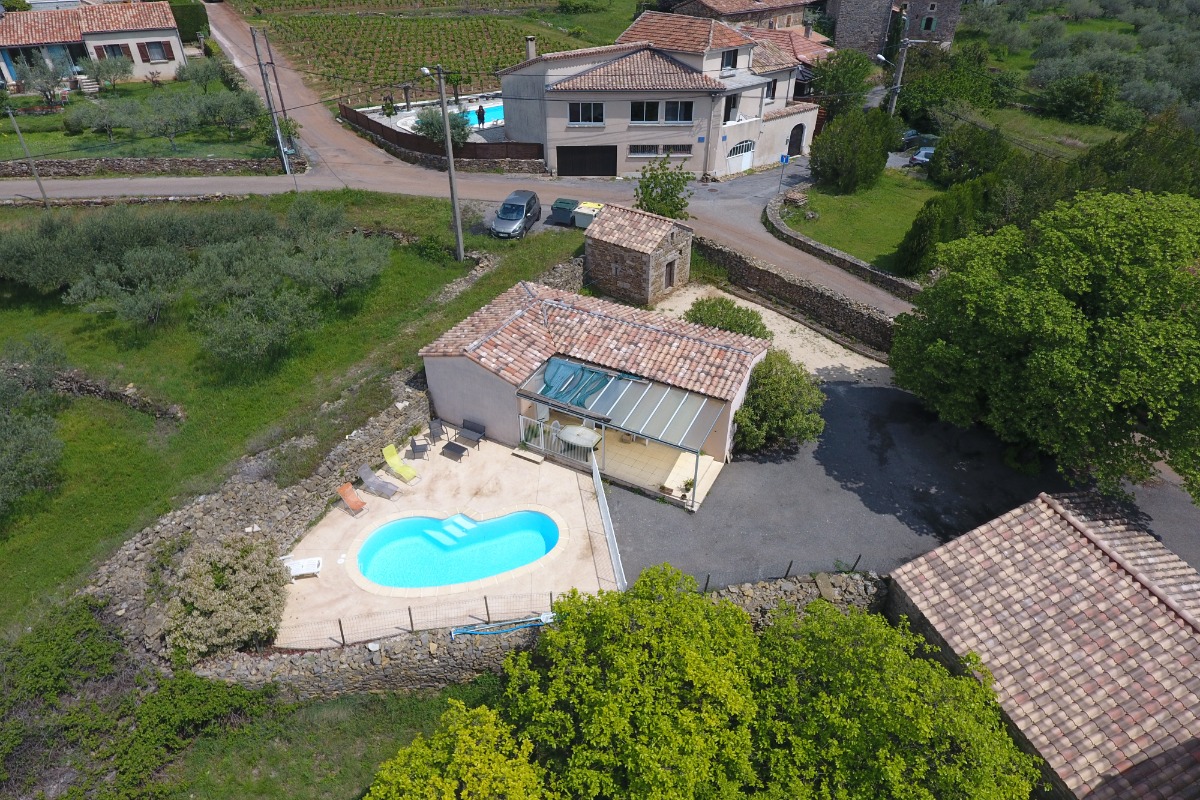 Le figuier maison récente avec piscine privée en Cévennes ArdéchoisesAbonnez-vous à la newsletter ! - Lozère