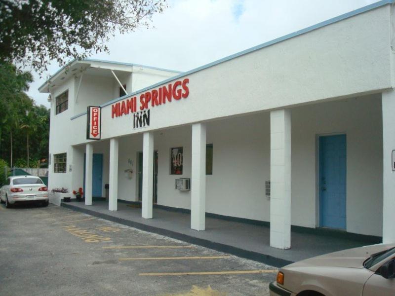 Miami Springs Inn - Miami