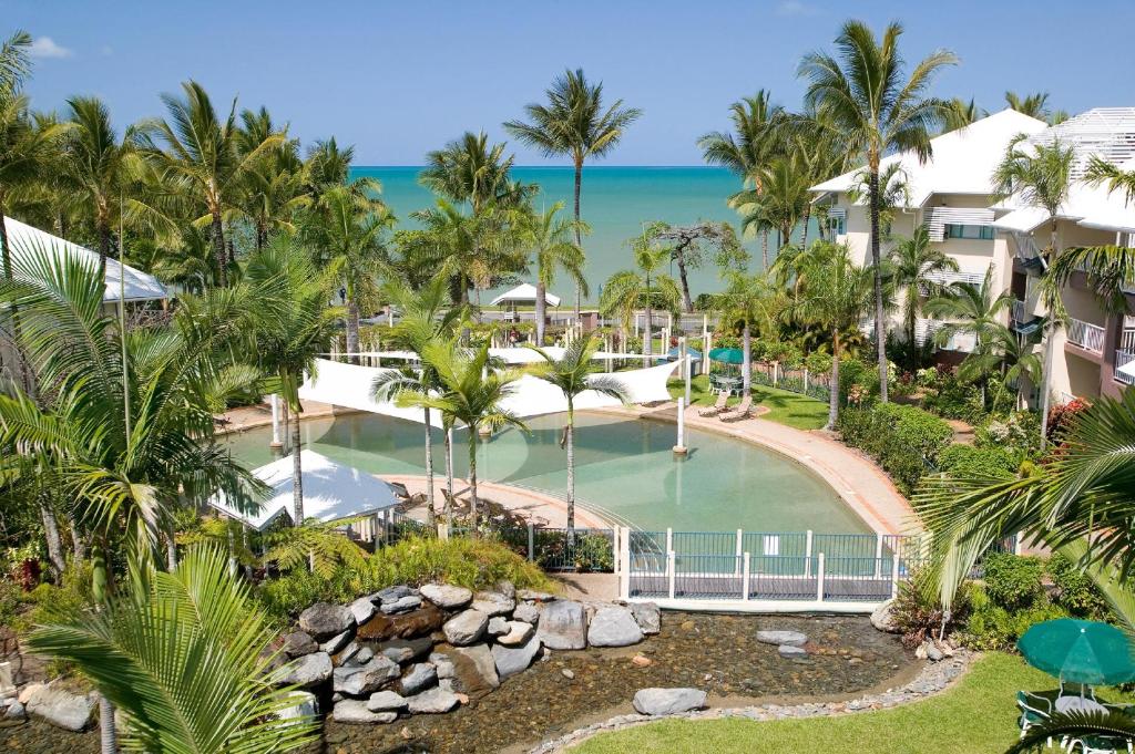 2 Bedroom Superior Sea View Apartment - Cairns