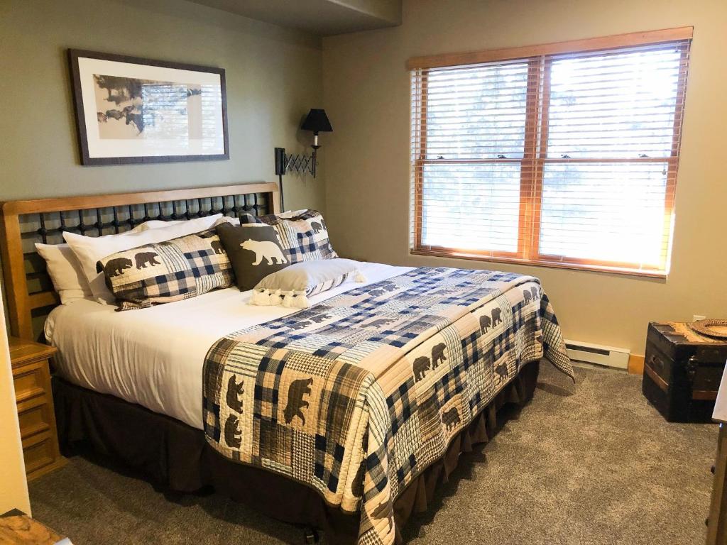 Bear Creek Lodge 301b Hotel Room - Telluride, CO