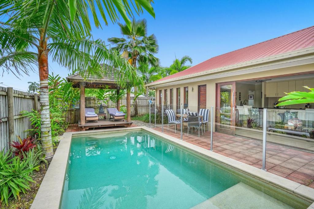 Villa latania - latania villa - palm cove - Cairns