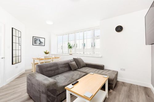 Kenilworth Holiday Rentals and Airbnb cozycozy