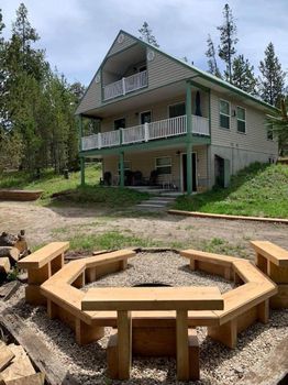 Yellowstone National Park Vacation Rentals and Airbnb cozycozy