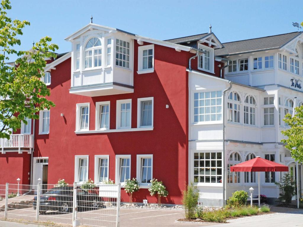 Villa "To Hus" F590 - Appartement 05 Im Dachgeschoss Mit Himmelbett, Kamin Und Balkon - Ostsee