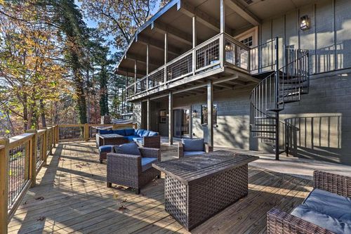 Big Sugar Creek State Park, Pineville airbnb, hotels and vacation rentals