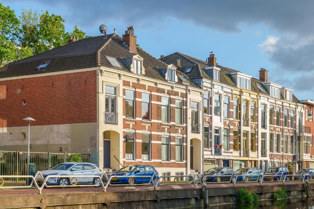 Dutch Style Canal House - Utrecht