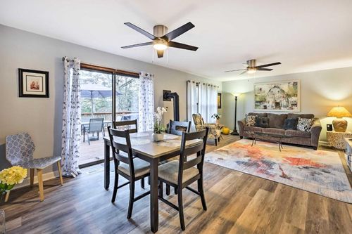 Roaring River State Park, Cassville airbnb, hotels and vacation rentals