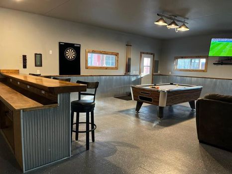 Diamond Lake, White Cloud airbnb, hotels and vacation rentals