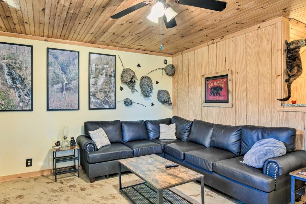 Pet-friendly Cleveland Cabin With Fire Pit! - South Carolina