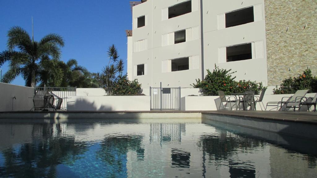 3 Bedroom, 2 Bathroom Penthouse Apartment - Free Parking - Cairns