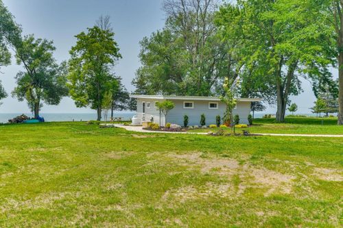 Southwick Beach State Park, Henderson airbnb, hotels and vacation rentals