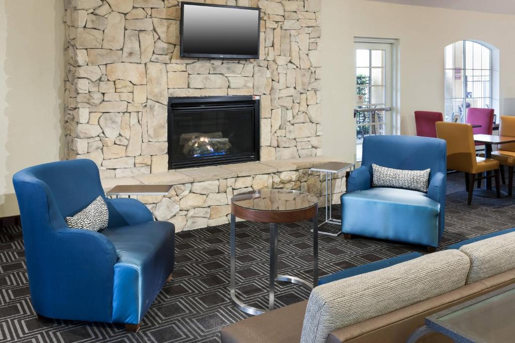 Towneplace Suites By Marriott San Antonio Airport - San Antonio, TX