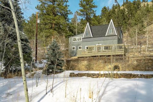 Evergreen, CO Chalets Find the Best Deals on cozycozy