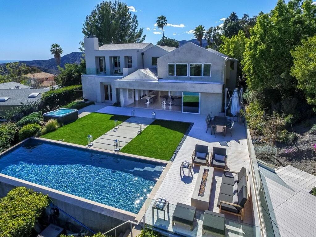 Villa Woodland - Los Angeles, CA