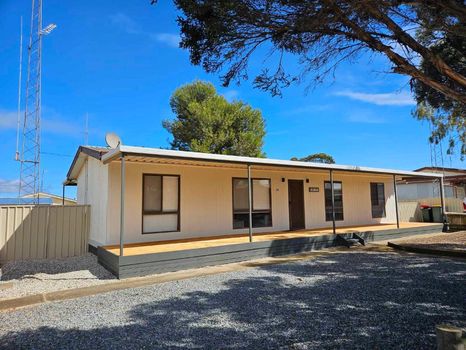 Wallaroo Villas and Holiday homes Best Deals on cozycozy