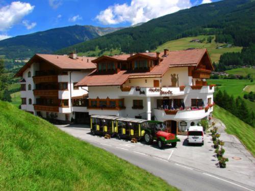 Hotel Stolz - Navis
