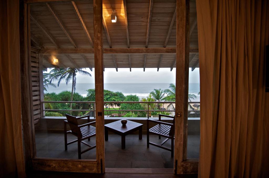 Roman Beach Hotel - Sri Lanka