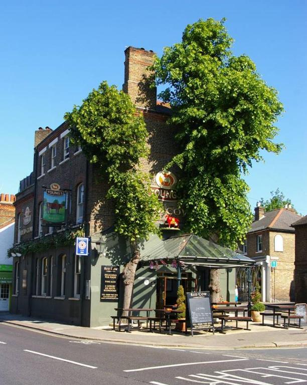 The Red Cow - Guest House - London