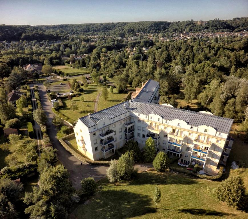 Residence Hotel Les Ducs De Chevreuse, Hébergement, Repas & PDJ - Yvelines