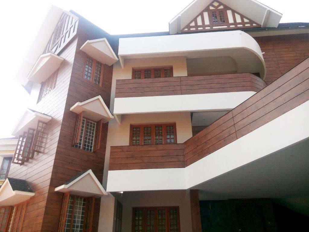 Erackath Apartment - Kochi