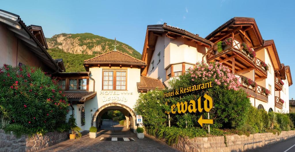 Hotel Ristorante Lewald - Bolzano
