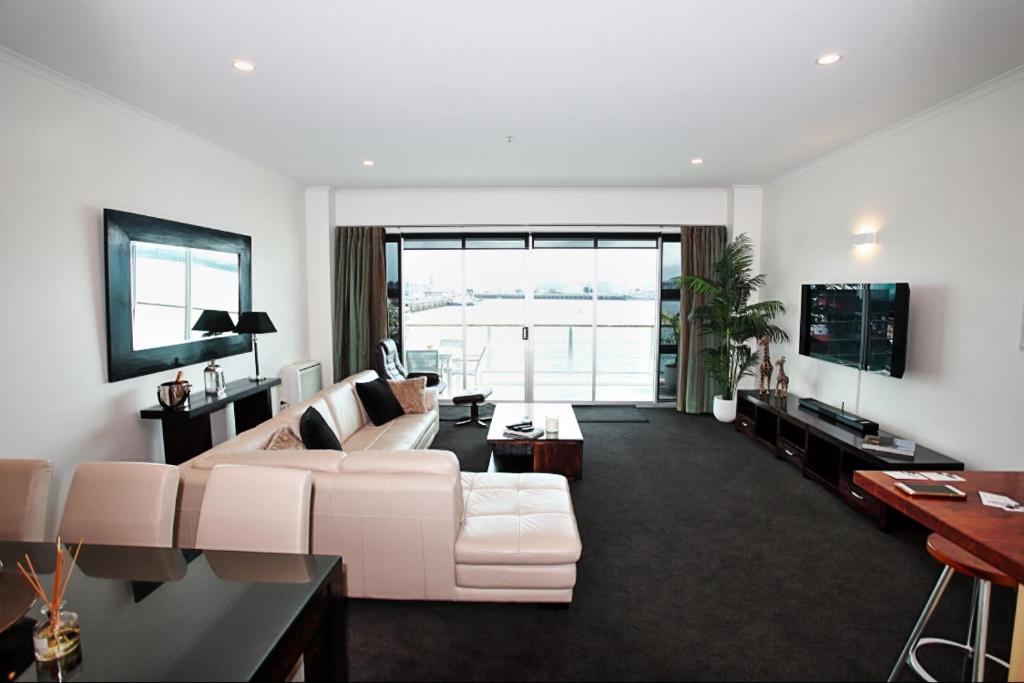 Spacious Executive Apartmt,great Views! Location - Auckland