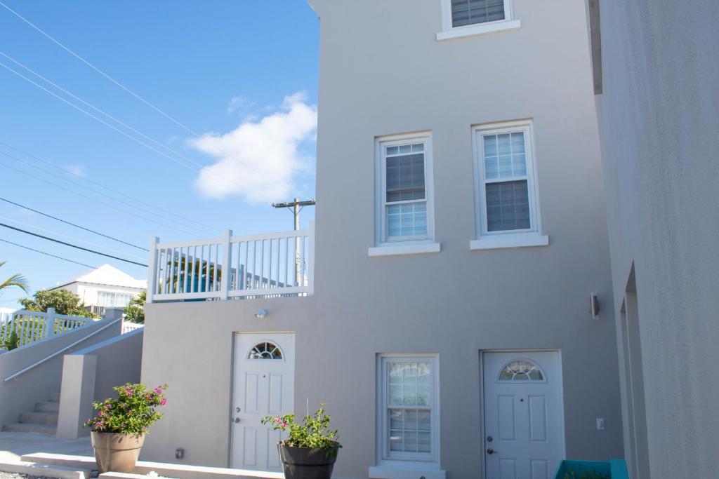 Cavendish Heights Suites - Bermuda