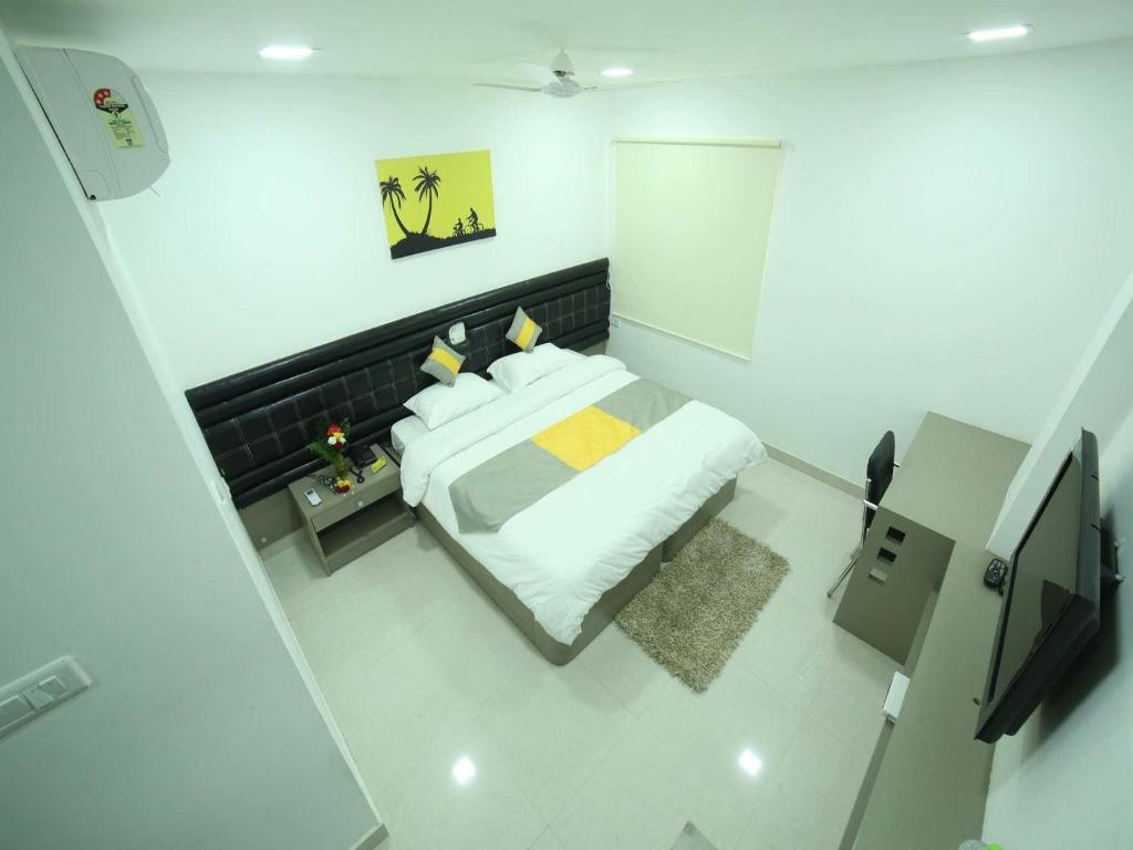 Cosy Room With Private Bath And Work Desk - Hyderabad
