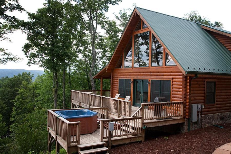 Cloud Nine - Mountain Views Cabin with Grill and Fireplace - North Carolina