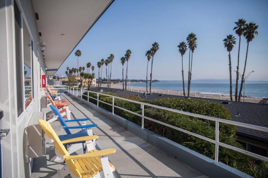Beach Street Inn and Suites - Santa Cruz, CA