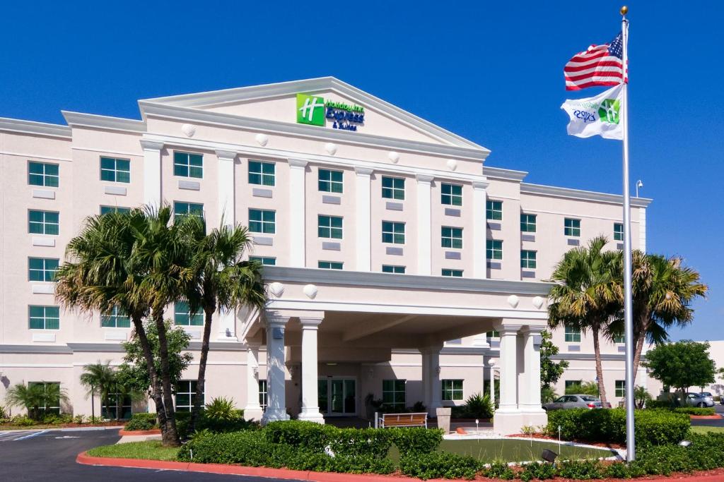 Holiday Inn Express & Suites Miami Kendall, An Ihg Hotel - Bahamas