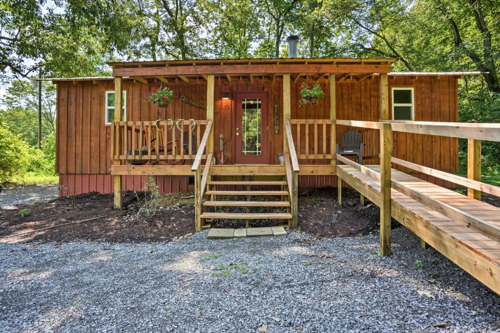 Secluded Cabin With 2 Fishing Ponds, Trails And More! - Kentucky