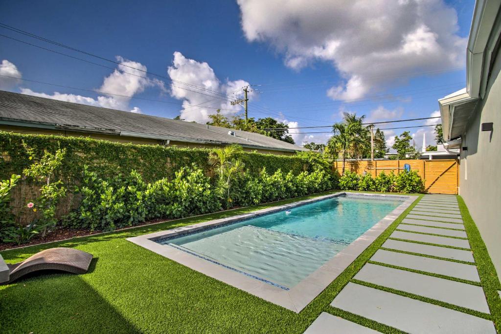 Modern Home With Shared Pool In Fort Lauderdale! - Fort Lauderdale